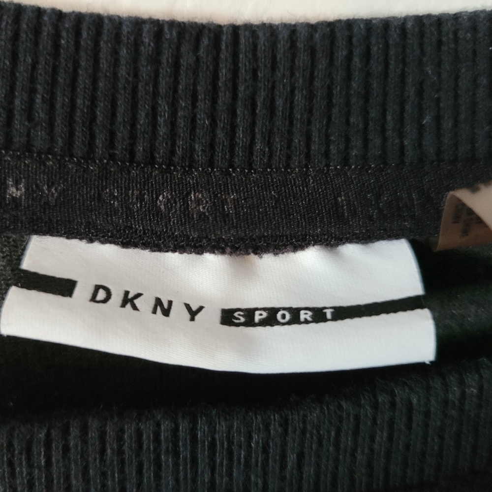 𝅺DKNY Velour Sport Top - Picture 3 of 4